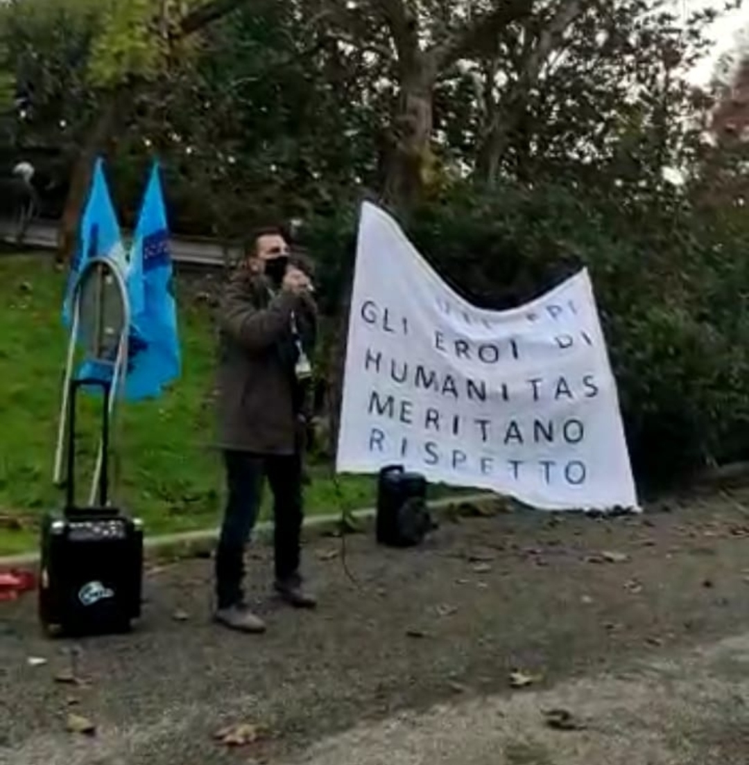 Istituto Clinico Humanitas: “Vogliamo indietro la nostra vita e il nostro tempo”. Intervista a Massimo Preziuso